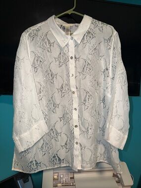 Alfred Dunner White Sheer Button-Front Blouse fish